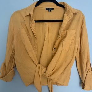 Button up blouse with tie